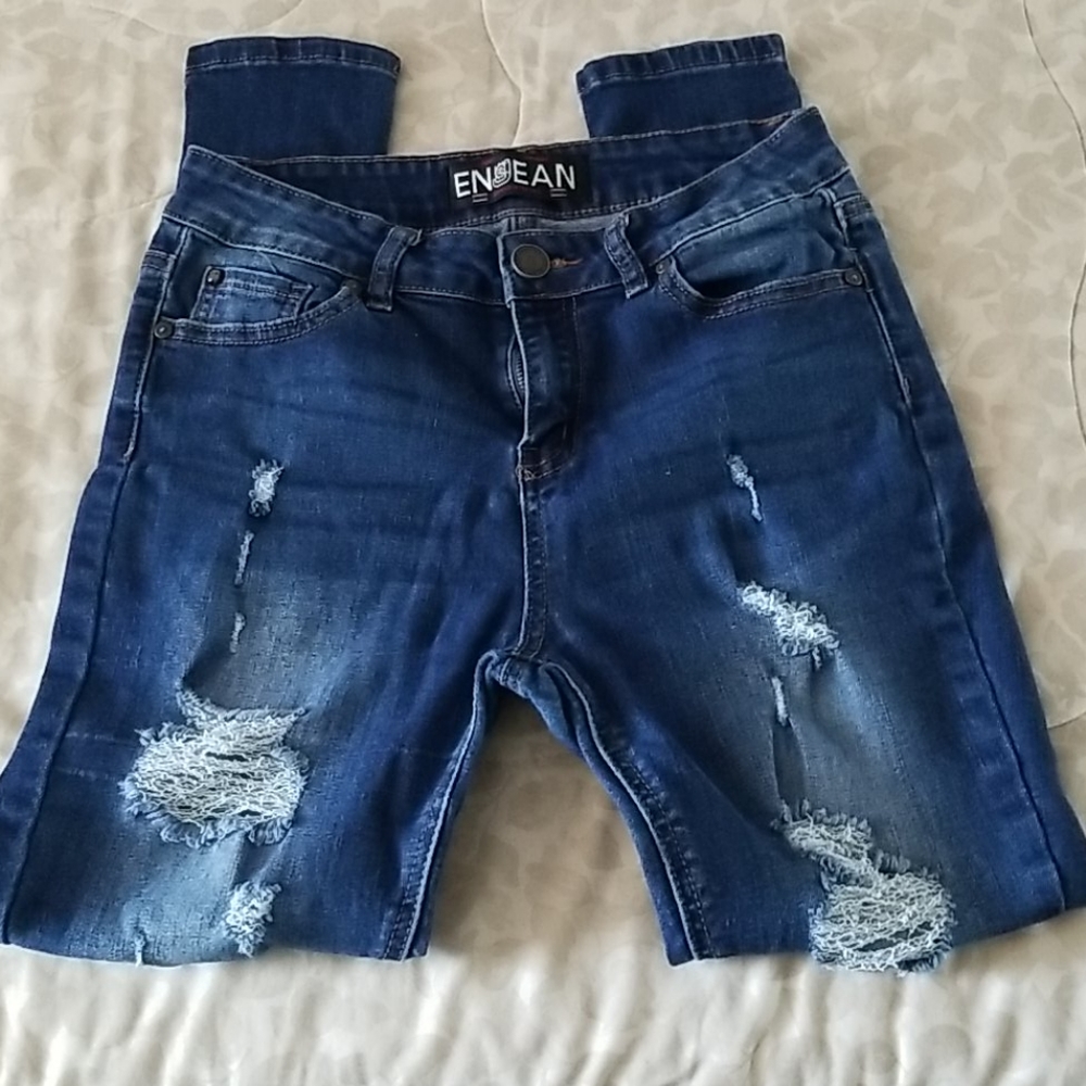 3 / $15 Skinny Jean's - Picture 3 of 7